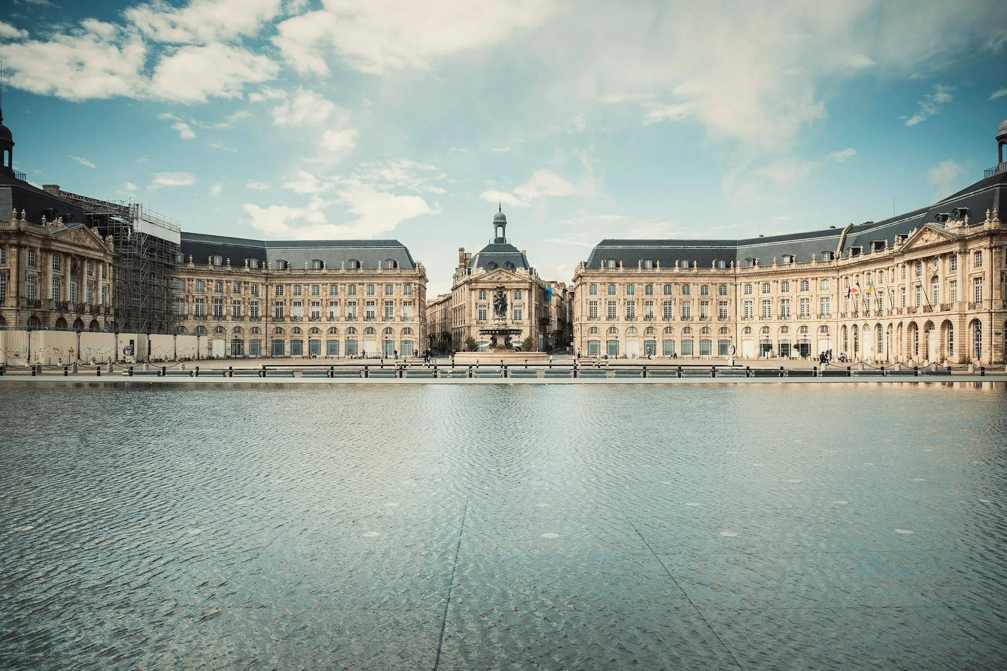Voyages depuis Bordeaux - Place de la Bourse et miroir d’eau à Bordeaux