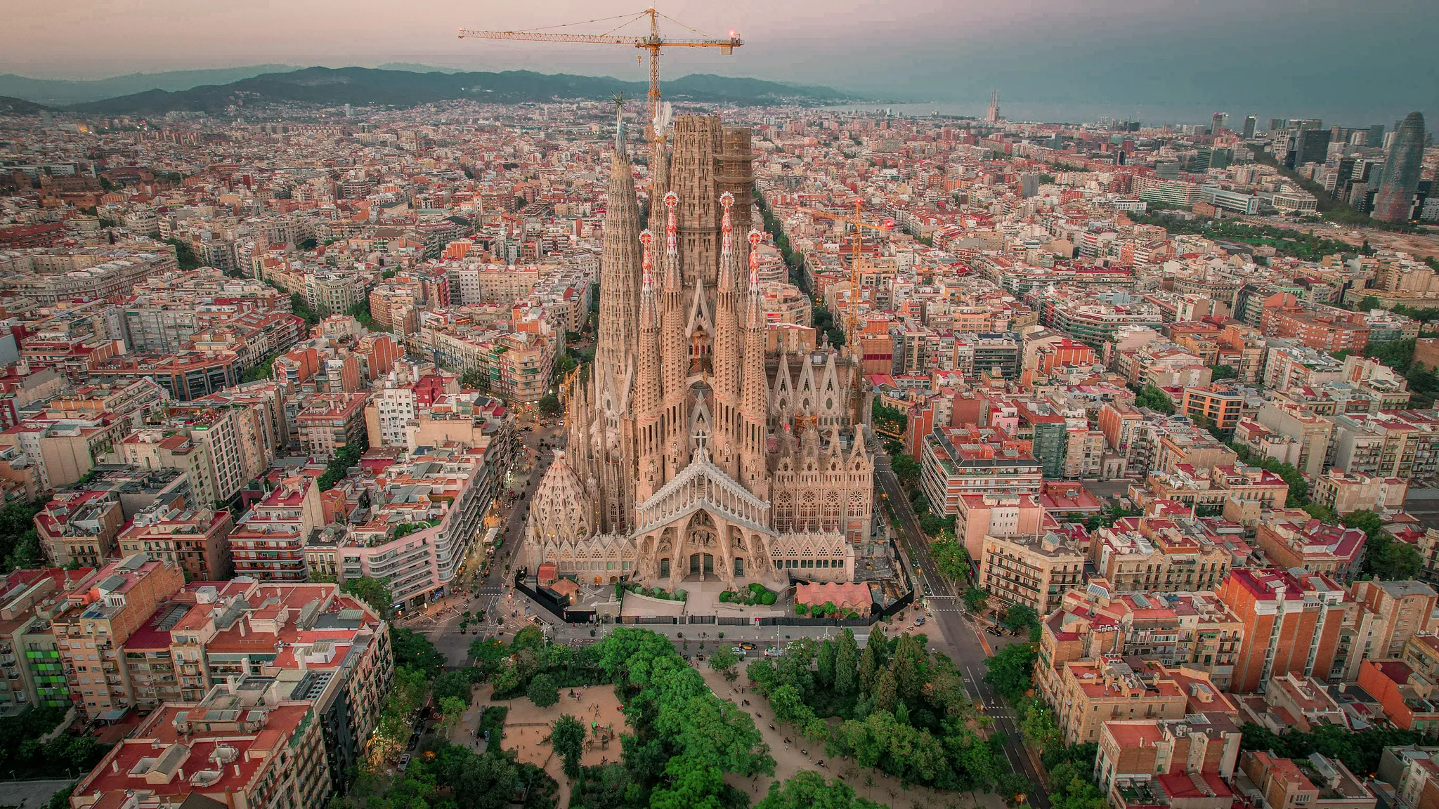 Destination Barcelone - Vue panoramique avec la Sagrada Família