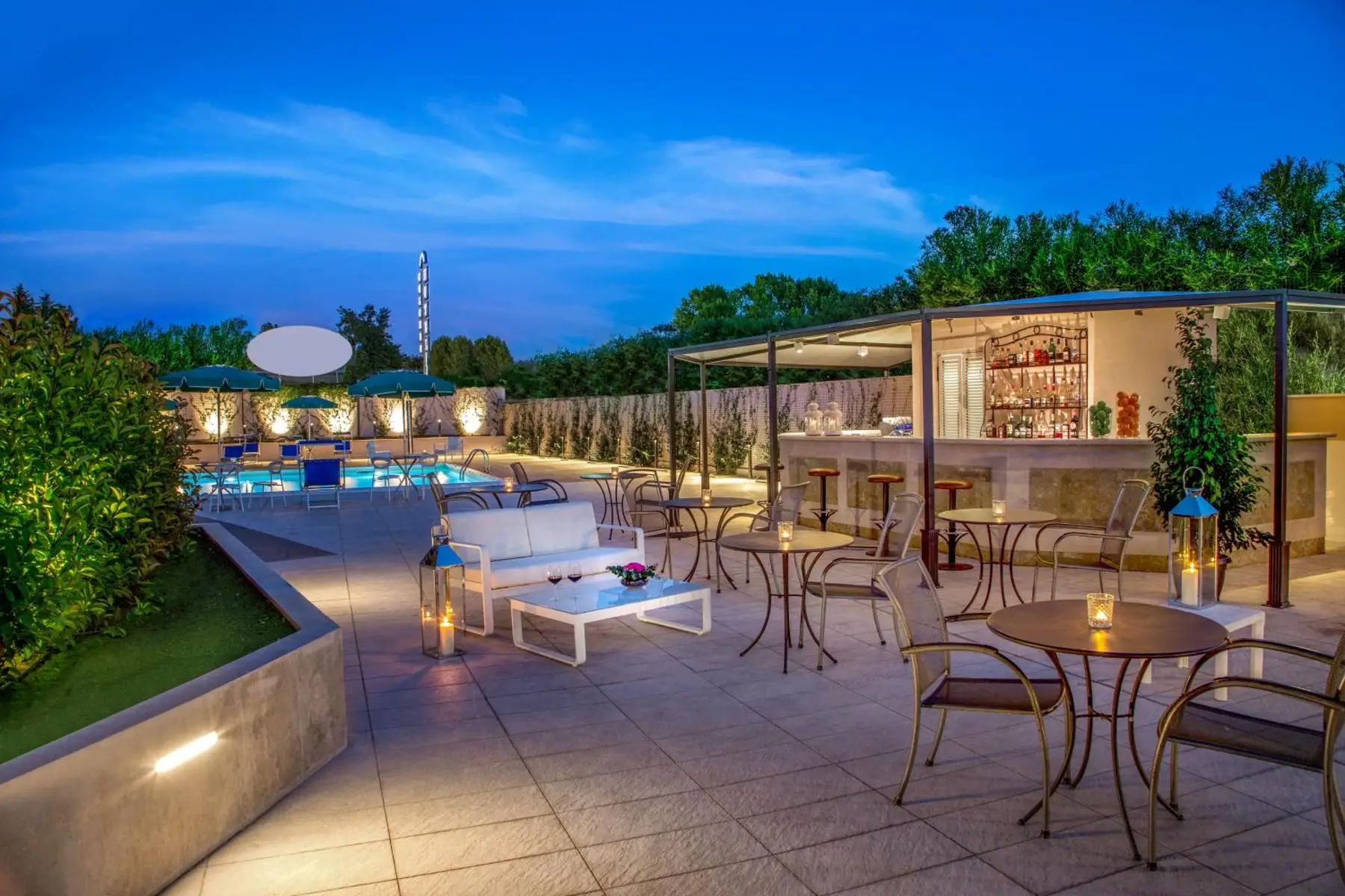 bar-piscine-hotel-cristoforo-colombo-rome